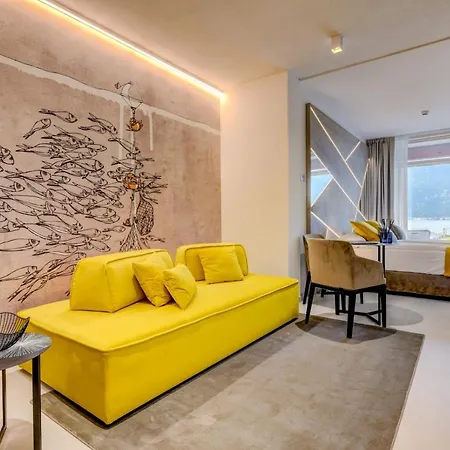 Du Hotel 4*