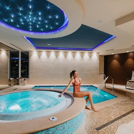 Du Hotel 4*