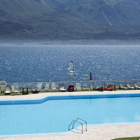 Du Hotel 4*