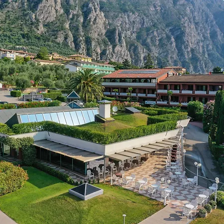 Du Hotel 4*